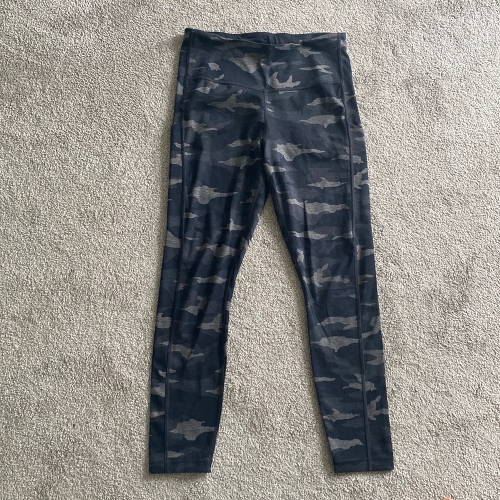 Athleta size S gray camo ultimate 7/8 tight
